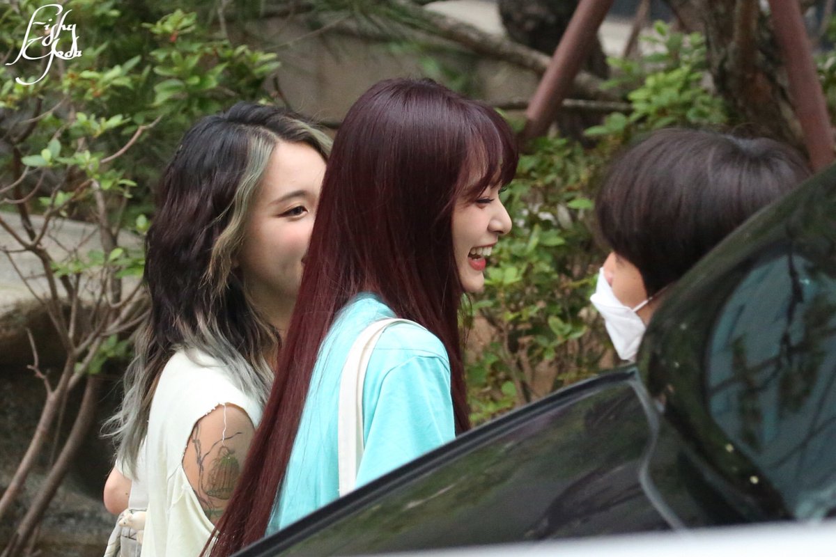 pinkot9's tweet photo. OMG A CLEARER VIEW OF CHAEYOUNG'S TATTOO https://t.co/Lw74Tm0ghI