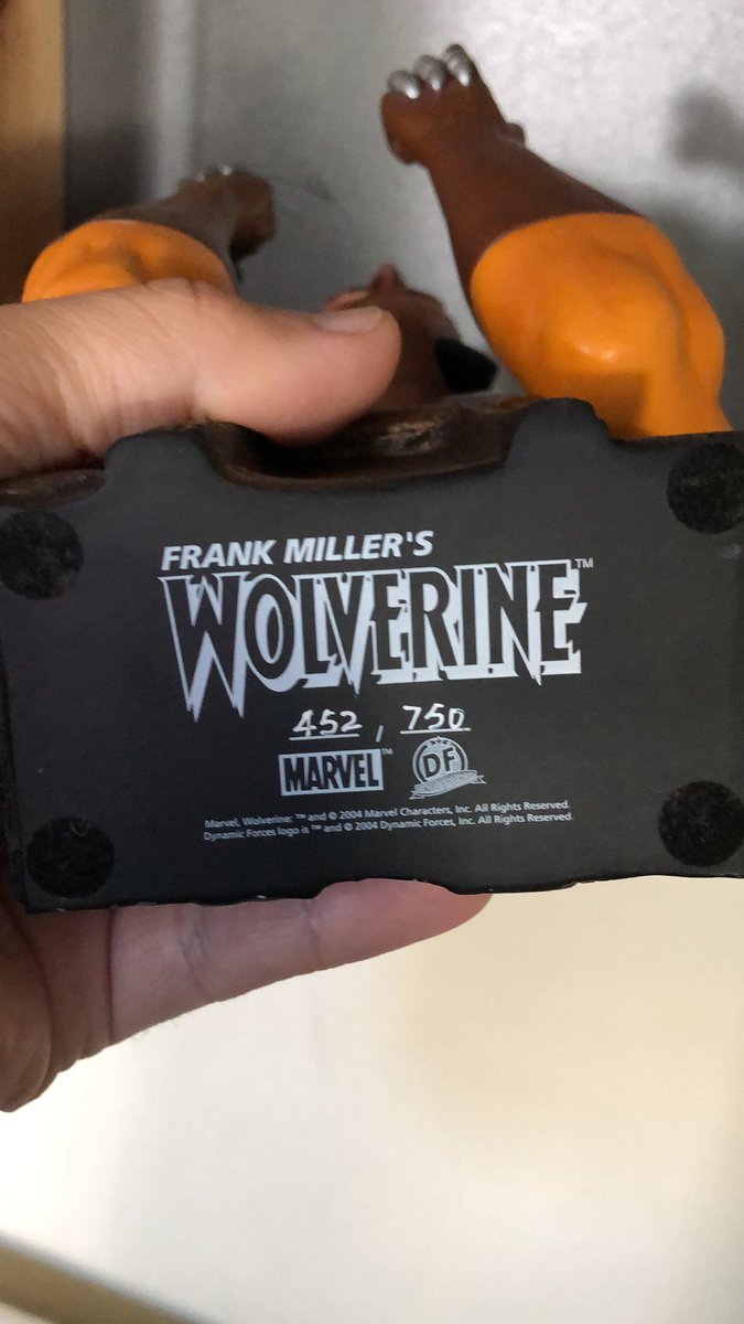 WolverSteve's tweet image. #SNIKTSunday returns with my #FrankMiller Wolverine bust. 

Still to this day one of the all time amazing stories with great art, superb characters with depth &amp;amp; was also inspiration for the awesome “The Wolverine” Movie. 

I love this 🤩 
@Marvel #DynamicForces