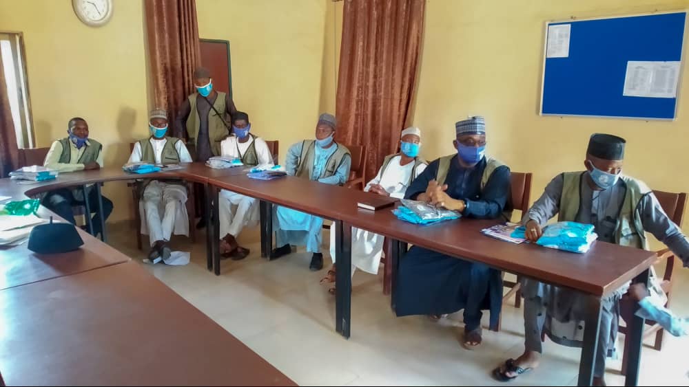 BalaAbdullahiGa's tweet photo. @network_justice,Kano continued its grassroots sensitisation engagements wiz Comm &amp; Rel. Orgs in effort at comberting spread #Covid19. Team was at premises of Kano #ECWAChurch, along Airport Rd, to disseminate #IEC materials. @JibrinIbrahim17 @ProfUsmanYusuf @GovUmarGanduje https://t.co/kEm6B5ebbx