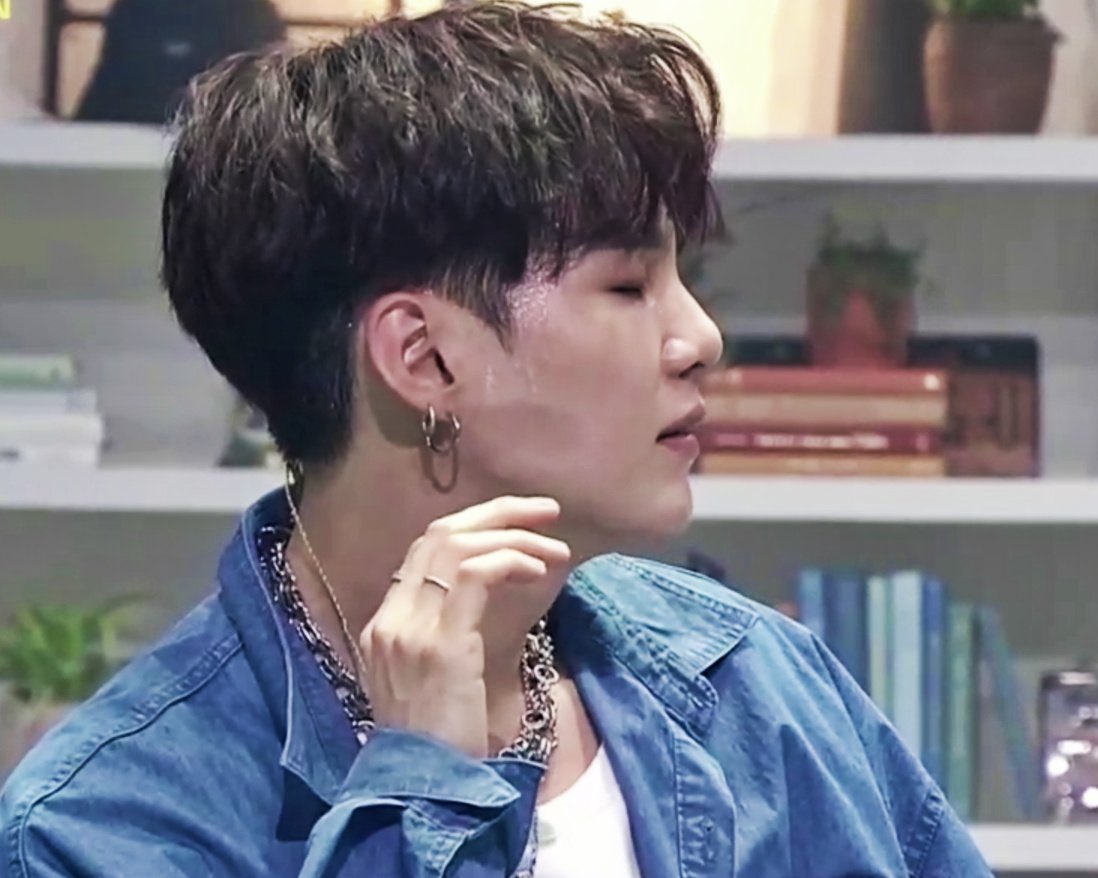 THE UNDERCUT???? HELLO