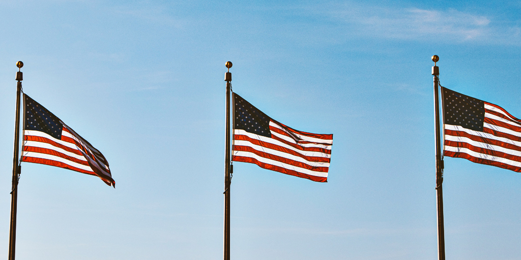 Today we commemorate the adoption of the United States flag in 1777. Happy Flag Day, we salute you Old Glory!! 
#OldGlory #NationalFlagDay