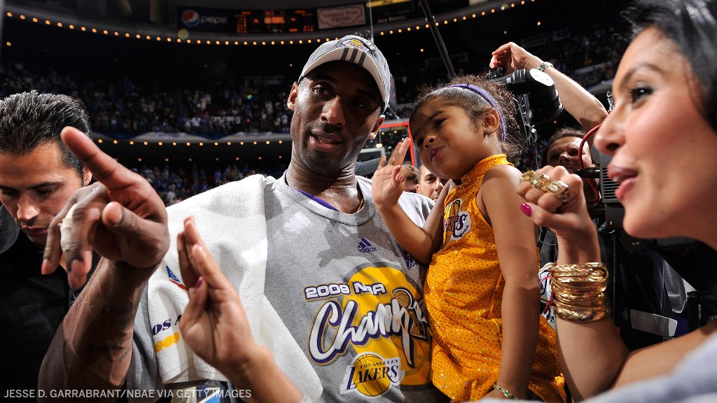 espn's tweet photo. 11 years ago today, Kobe won his first ring without Shaq as the Lakers defeated the Magic in the '09 Finals 🐍 https://t.co/azF0BoFOec