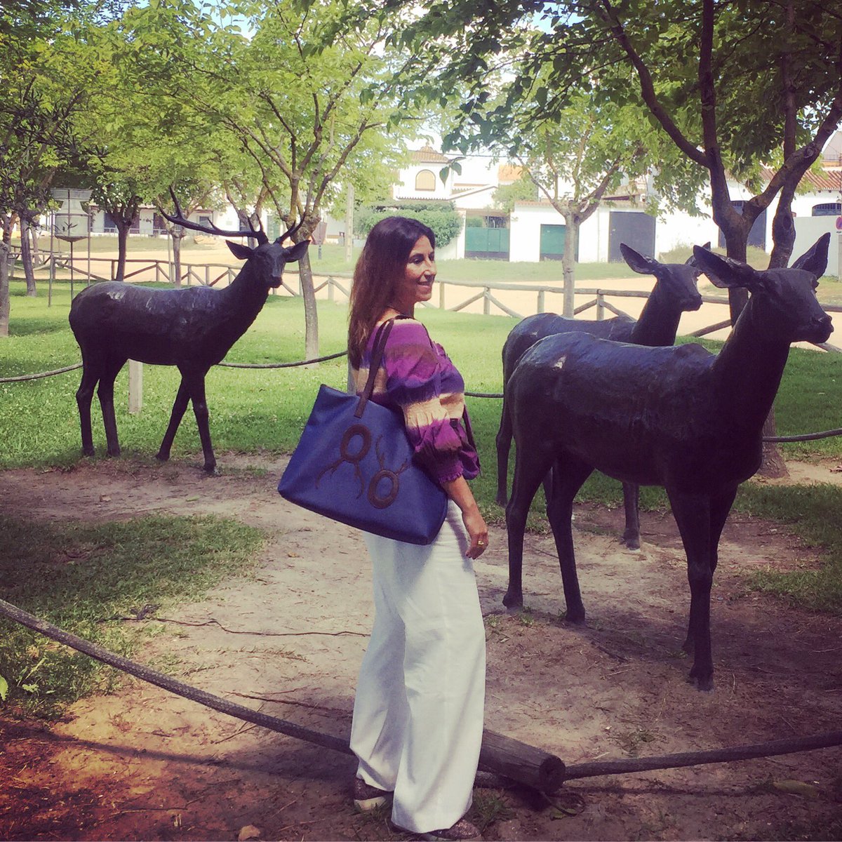 En nuestro hábitat #rÖspain #bolsos_rÖ <a href="/GyMbyPepelu/">Gastronomía y Moda</a>  <a href="/adet_moda/">AdeT Moda Mujer</a>  <a href="/Mujerhoy/">Mujerhoy</a> <a href="/AnaPatricia_GC/">Ana Patricia G. C.</a> @bestcornishcat2 <a href="/m_ontoba/">Maria</a> <a href="/Marbellachic/">Marbella Chic</a> <a href="/ModaMove/">MOVE Moda Sevilla</a> <a href="/CNauticoSevilla/">Club Náutico Sevilla</a> @BoatshowPalma <a href="/flashmodainout/">FLASH MODA IN&OUT</a> <a href="/BeatrizFernnd/">Beatriz Fernández</a> <a href="/PepeluArteSacro/">Pepelu G&M</a> <a href="/AM_modadelSur/">Andalucía de Moda</a>  <a href="/pikila13/">Maylou</a> <a href="/CreadoresACME/">Asociación Creadores de Moda de España</a> @BlogueroSevilla