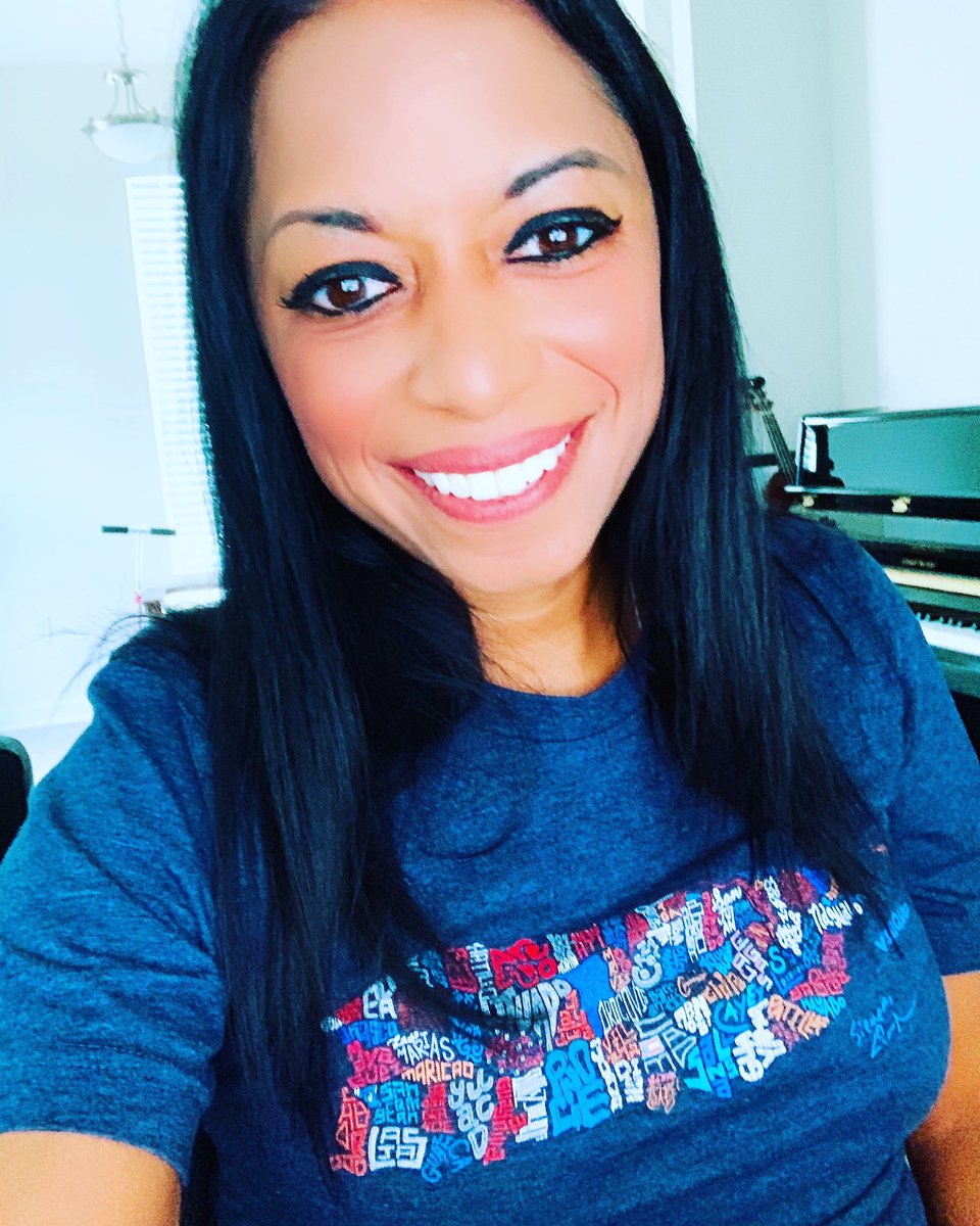 melodee1578's tweet photo. Wearing @TeeRico_LinMan  in celebration of the 🇵🇷 parade ! https://t.co/mCKXyGI2TK