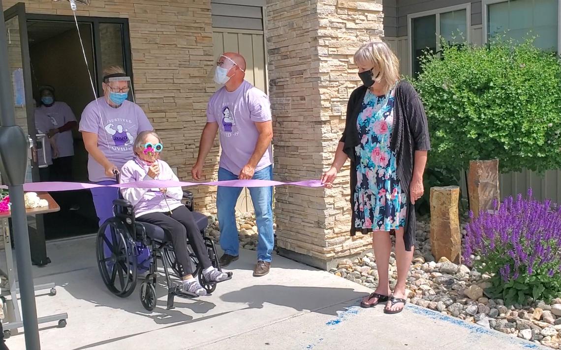 AnnetteLawless's tweet photo. Their state has seen more than 1,000 seniors die from coronavirus. This weekend, though, a bittersweet celebration in Minnesota for those who have survived and to honor those who passed. 

https://t.co/Rj3pRYOE21 #KAKEnews https://t.co/KNNyvHVrxs