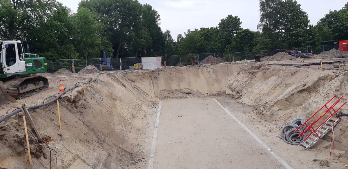 Waterloopje aan de Zeeweg. Morgen volgens planning tunnelelementen plaatsen!