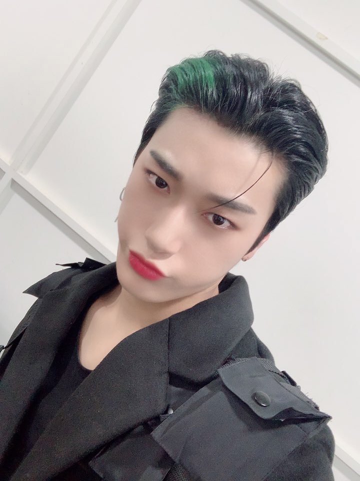 ATEEZofficial's tweet photo. [#산] 우리 추억은 늘 아름답고 또 예쁘게 기억될 거니까
앞으로도 잘 부탁해요❤️
600일의 에이티니도 아름다웠습니다❤️
#ATEEZ #에이티즈 https://t.co/44o7JToKSb