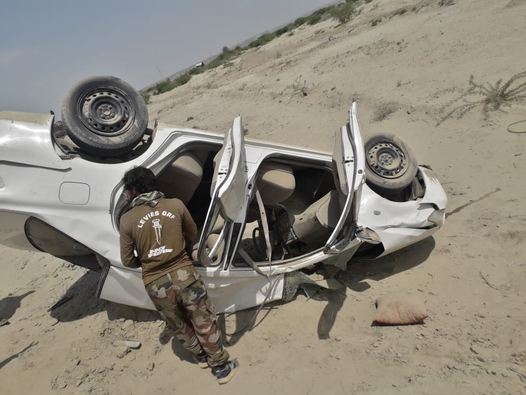 Metal_falconn's tweet photo. Lieutenant Col Ishtiaq Mehmood of #Frontier Corps #FC (South) #Balochistan dies in a road accident near #Basol on main Makran Costal highway in district #Gwadar, Major Shahbaz &amp; Driver Nawaz were also injured in the accident. https://t.co/pwMhigH5cY