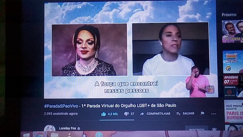 BWindson's tweet photo. #ParadaSPAoVivo 
A Lorelinda arrasando 👏👏👏
 Ligado aqui desde o início e vamos até o final 🌈🌈🌈
#ParadaSPAoVivo  #Lorelay_Fox https://t.co/VBSzjFWu2N