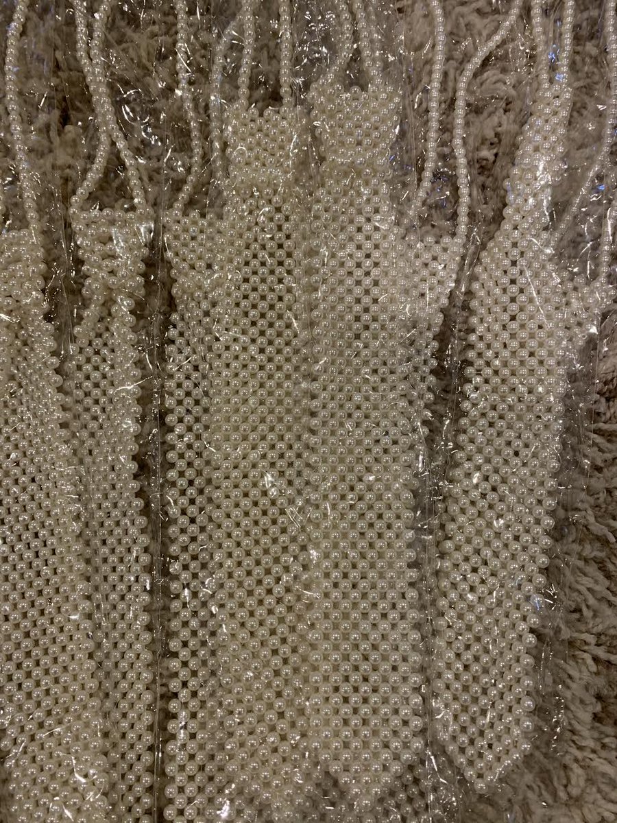 As seen on many Celebs get your swag on too and take it to another level with this sexy and sophisticated glam pearl tie necklace.
• Size: 18 inches 
sosexyfashion.com/lillie-urban-g…
#Pearls #Jewellery #sosexyfashion #Pearlnecklace #celebfashion #necklace #fashionstatement