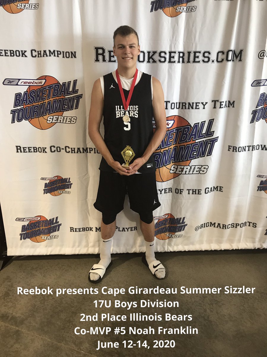 BigMarcSports's tweet photo. Reebok presents Cape Girardeau Summer Sizzler
17U Boys Division
Champions: Bullets
2nd Place: Illinois Bears 
June 12-14, 2020 https://t.co/GoyS2OlWpz