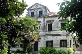 SRubinato's tweet photo. Un piacevole pomeriggio parlando del futuro del Veneto a Villa #Bellati a Spinea. Pensare che in Veneto sono presenti 3.477 palazzi realizzati dal patriziato veneto durante la Repubblica di #Venezia. Un patrimonio che rappresenta una #civiltà da riscoprire e valorizzare. https://t.co/OMdfSxL6eU