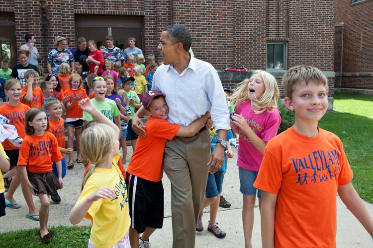 SensitivContent's tweet photo. Beloved. 💙🤎🤍♥️😍  #HappyObamaDay2020 
How far we have fallen. https://t.co/o2CQJViw5z