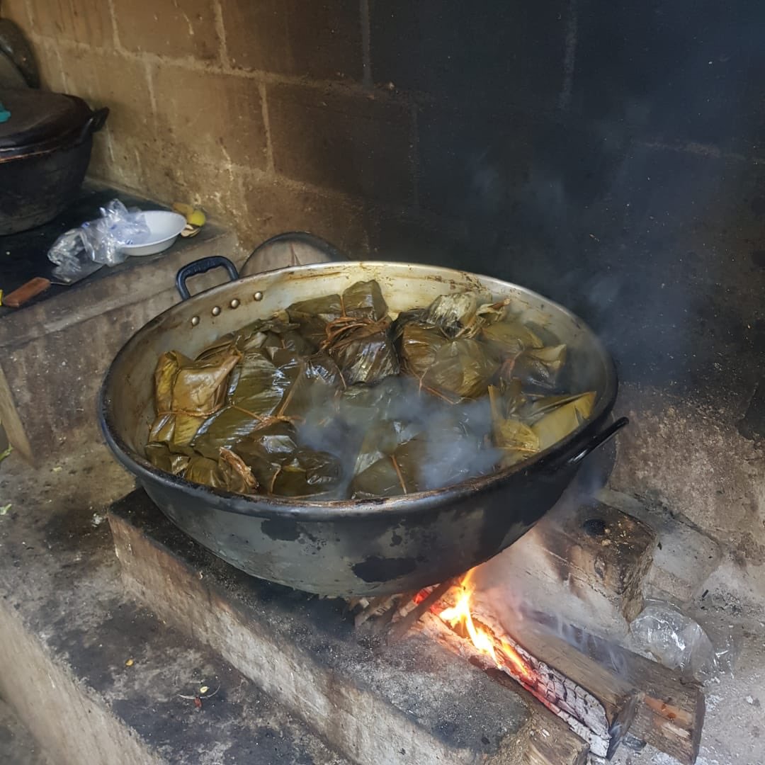ArturoAbreu_'s tweet photo. Me acabo de jondear una barbacoa de rancho que hacen mis amigos @Dulcecham y @izquierdofreddy ¡EXQUISITA! 100% recomendable. #ConsumeLocal Haz tu pedido y recibe tu Barbacoa directamente en tu casa sábado o domingo.
Whatsapp: 9932070472 https://t.co/S9b8fs6ujZ