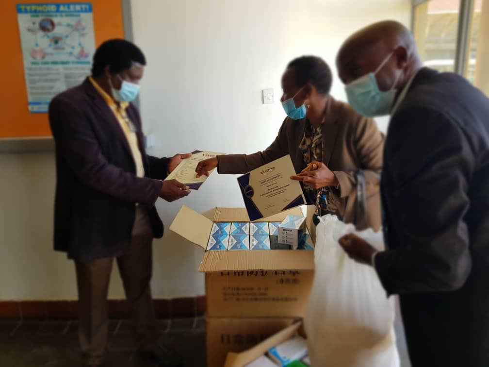 GokomereGAS's tweet photo. Thank you to all our Donors for your generous heart we raised US$2695 in total from Gofundme and direct donations. I am pleased to let you know that we have donated COVID19 PPE Supplies to Masvingo Provincial Hospital  on Friday June 12, 2020
The Vent Fund Team https://t.co/UcRPgQx6Kf