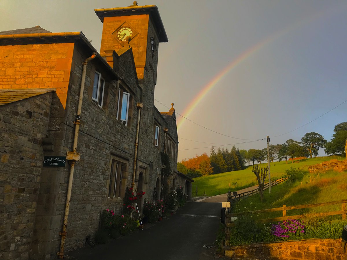 Looking forward to the week ahead here at LHTC! Two residents set to complete their programme this week, after working incredibly hard  to create a safe a stable platform in their on going recovery! 
#goldattheendofarainbow
(Photo taken last night)