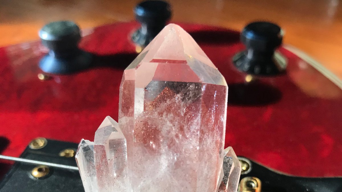StudioMineralia's tweet photo. An astonishing multiple terminated fan of Himalayan Quartz, each scepter contains a Phantom coated with sparkling Hematite.
The mineral is available, the bass is not.
https://t.co/RDGbiNMpRX
#Earth #Art #Gallery #WALbass
#elevated #geology #macro #geologyrocks #bass #bassplayer https://t.co/kZOpDKH98l