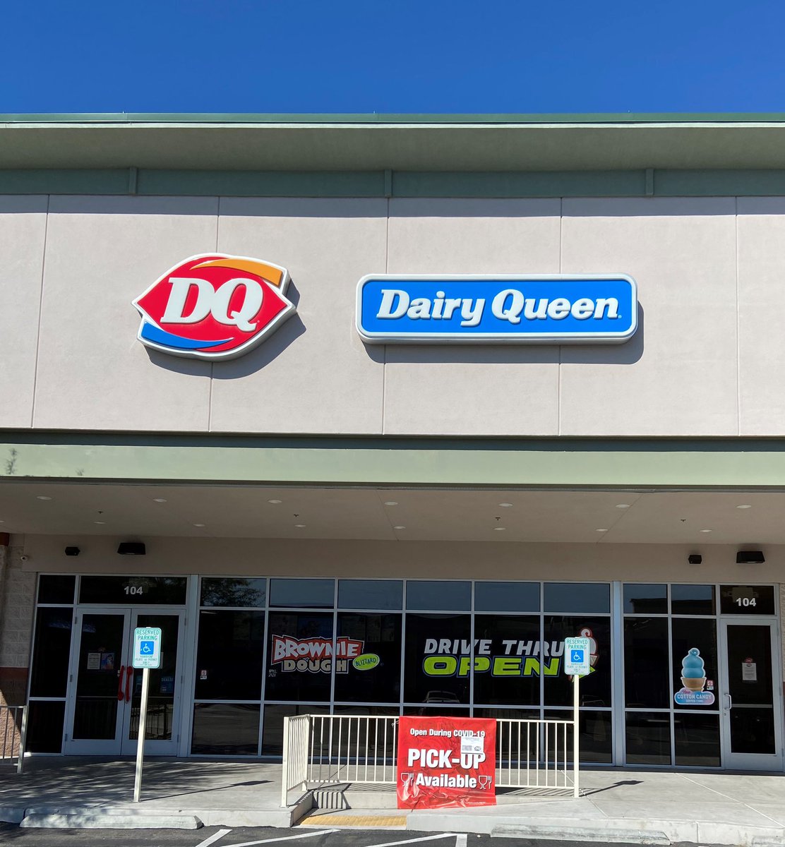 SurpriseEconDev's tweet photo. Monsoon season starts tomorrow, so prepare with a blizzard from today’s #SuperstarOfSurprise Dairy Queen! They are ready to serve you frozen treats, keeping the family cool and happy! Drive thru and look for their red banner at Greenway & Reems! #SeeRedGetFed #GreaterPHXtogether https://t.co/fw0r9u0IXq