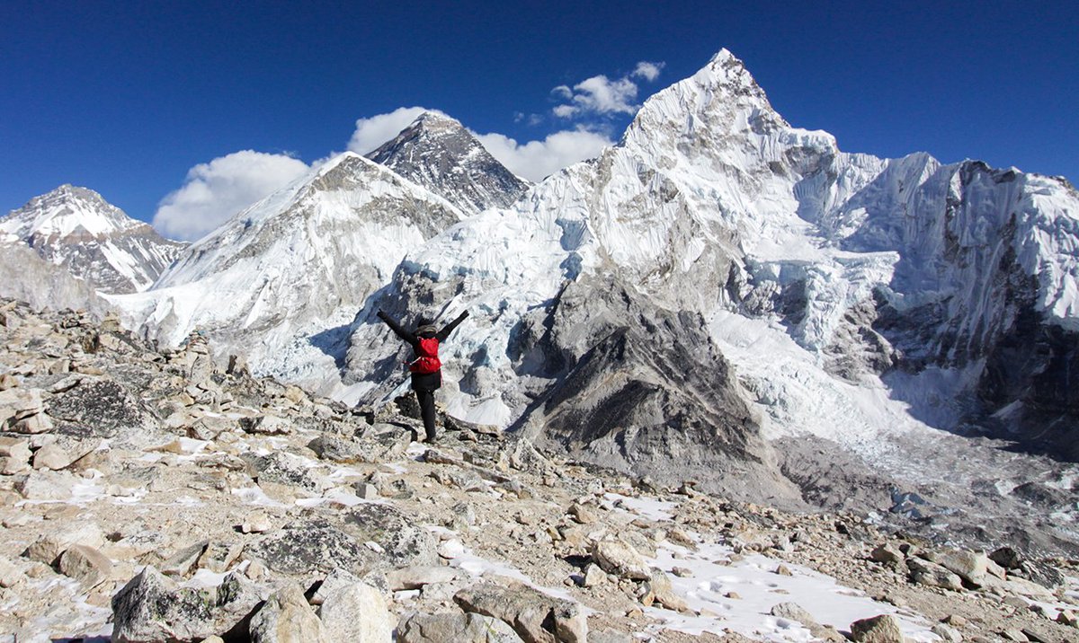 skylinetreks's tweet photo. Everest Base Camp, which is highly in trend among all trekkers. “All your difficulties will fly away after witnessing the golden view of Everest and the great Himalayan trail” .... #everestbasecamp #everest #basecamptrek #everestbasecamptrek #skylinetreks https://t.co/yctJ167mD6 https://t.co/bqVX3kt6So