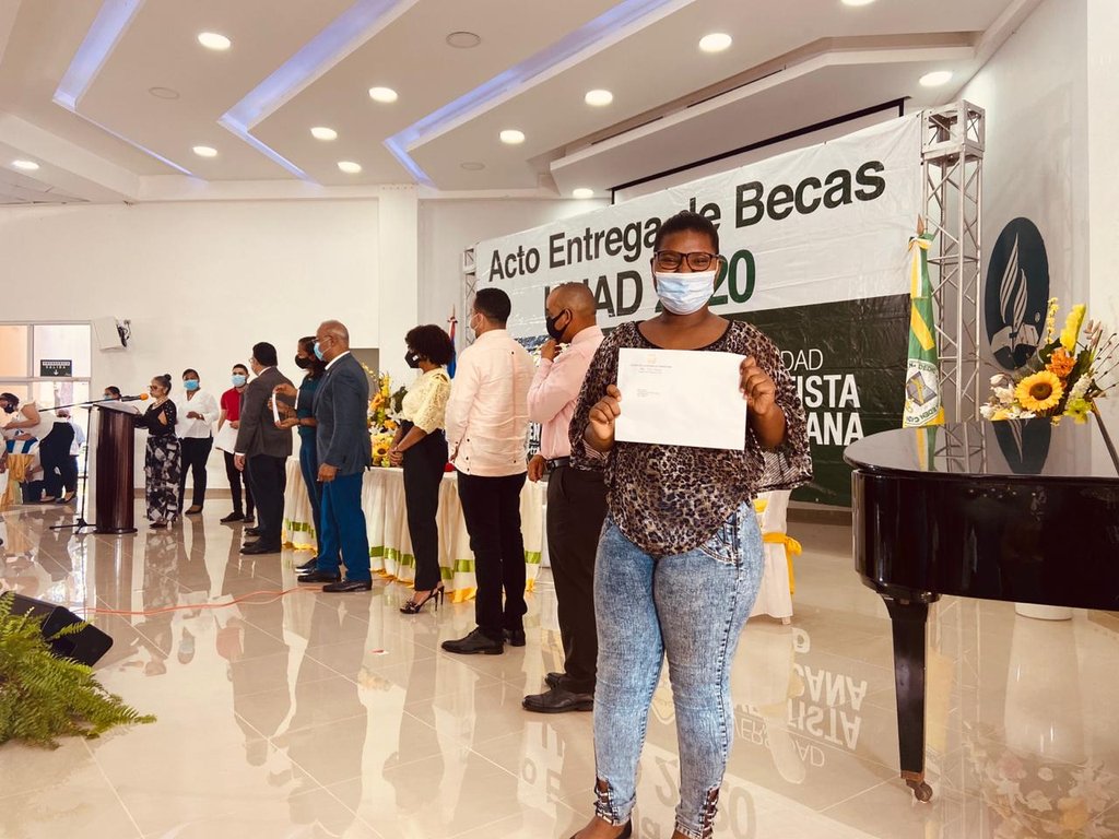 MiPrimerVoto3's tweet photo. Nuestros jóvenes orgullos de mostrar que tienen un legislador que se preocupa de ellos
#BecasFelixNova2020
#FelixNovaSeguimosTrabajando https://t.co/3AvkrJJfWZ