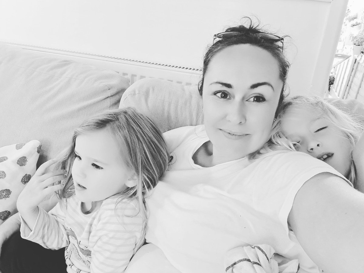 My world is slowly getting back to normal 🌍⭐♥️

#supportbubble #thankyouboris #auntylife #lockdown2020