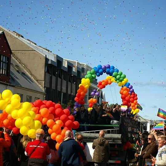 I took thoose pictures last August during pride. Even though it's been a long time I can still feel the energy of this intersectional event. But is Icelandic feminism fully intersectional ? To learn more about it check out the last episode !