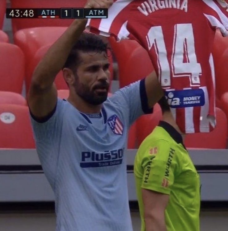 NoContextCosta's tweet photo. No surprise the 🐐 scored on his first game back https://t.co/wpwcCJ8pRz