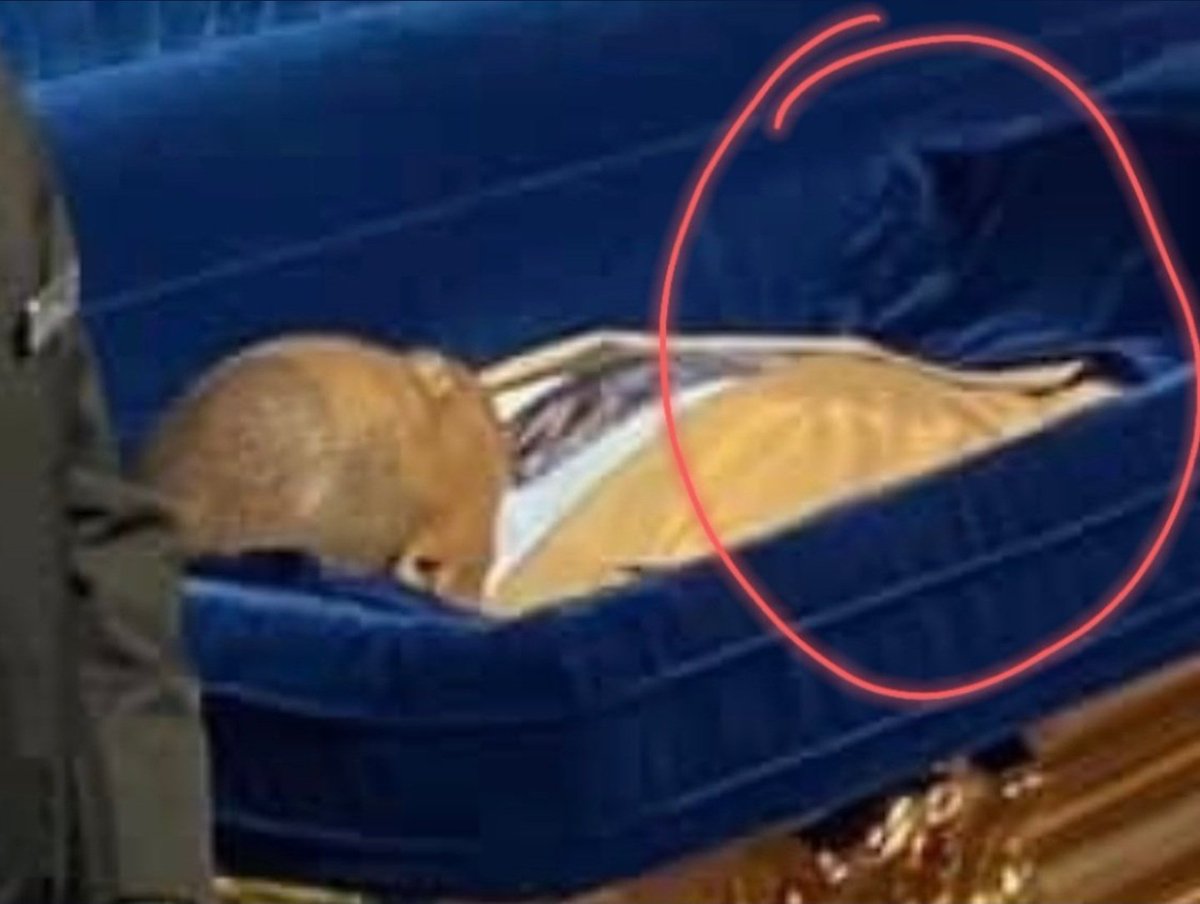 After everyone calling out the fact his closed casket was empty, they opened it for all to see. Doesn't his mid section look a little unproportioned to his chest?  #GeorgeFloydExposed  #TheGreatAwakening