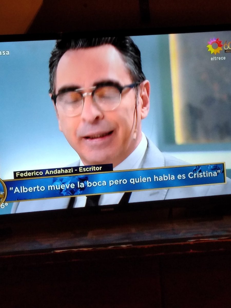 LucHoNota's tweet image. Atención @rinconet. Néstor era el chirolita de Duhalde, Cristina el de Néstor y Alberto el de Cristina. Una mamushka de ventrilocuos.