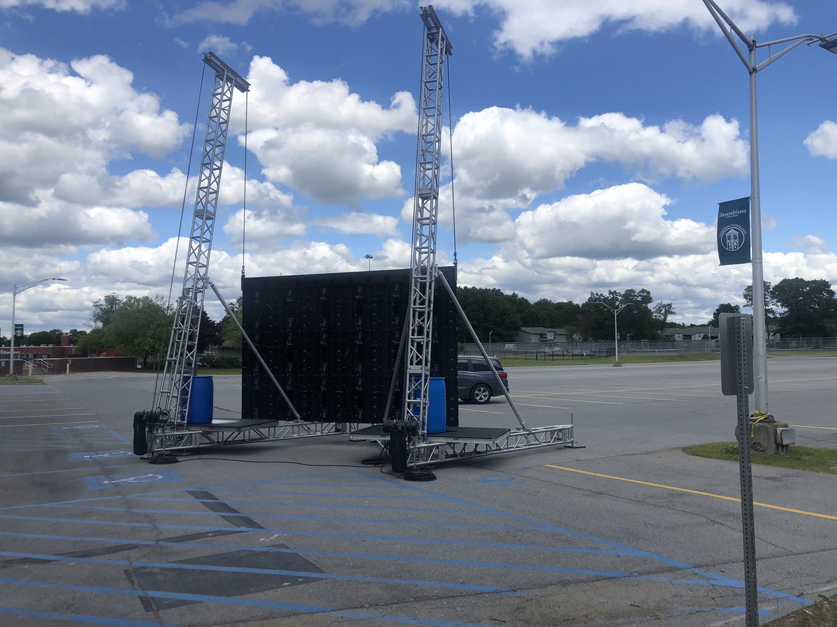 Agostinoni_Ron's tweet photo. Additional preparation taking place this weekend for @2020_shen commencement. Final instructions, livestream link, etc.... we be sent out to families on Tuesday. #ShenHS #Shentogether https://t.co/5CeL9uUg4j
