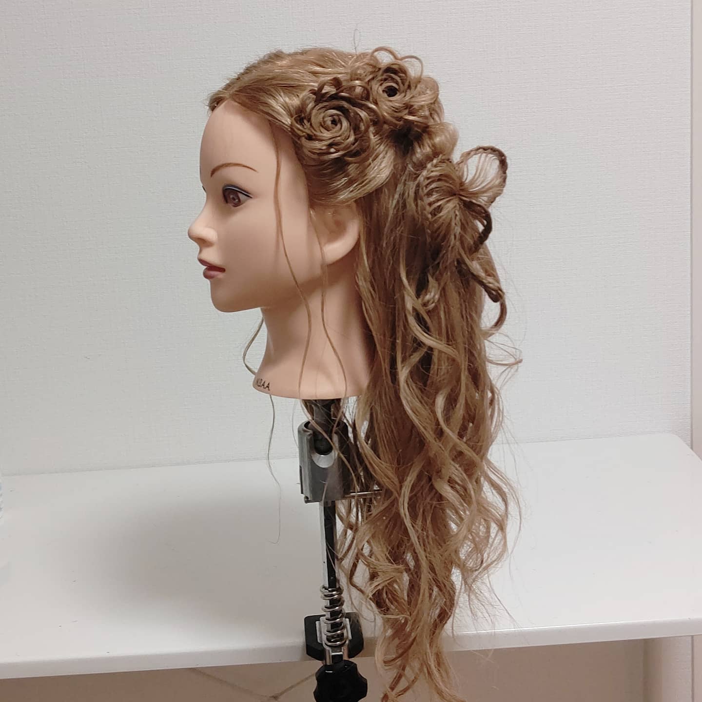 Satou Gou ハーフツインアレンジ 編み込みの蝶々と花 ハーフツインアレンジ ハーフツイン蝶々 地雷メイクに 地雷ヘア 量産型ヘア T Co Lsxuvje7ln Twitter