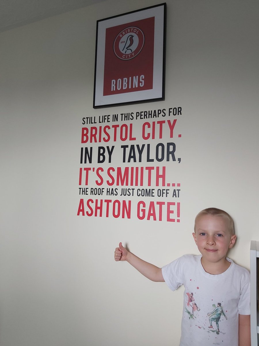 m4ttcurtis's tweet photo. 6 days until the restart and @BristolCity bedroom refurbishment done, complete with Korey Smith wall. #BristolCity https://t.co/h08vdn3Mti