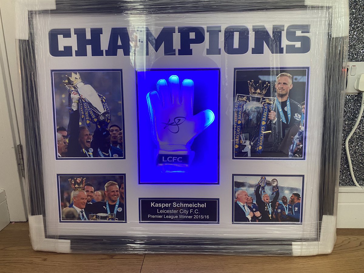 💙💙💙 💙Leicester City Fans 💙💙💙💙

We have 2 of these available, first come first served 

Kasper Schmeichel (not March worn ) 

Collection from Leicester 

£350 each not to be missed for any die hard Leicester city Fans  , please DM to order