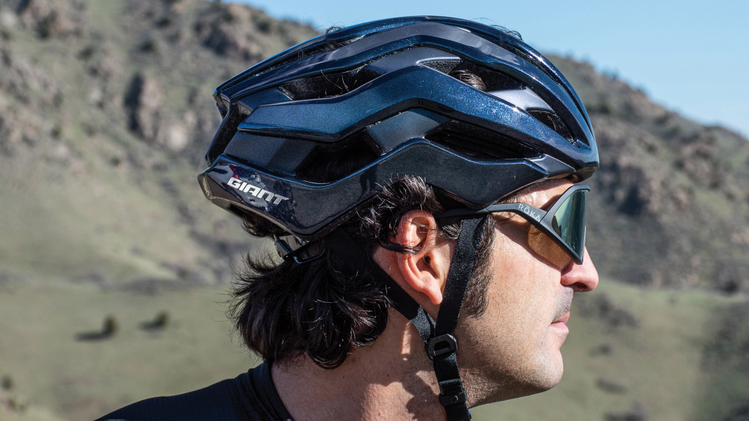 ridegiantbikes's tweet image. @velonews has been testing the new Rev Pro MIPS helmet, using it for road and gravel rides to get a feel for its comfort, fit and ventilation. #RevPro #ProAdvantage ow.ly/l9lr50A6UIs