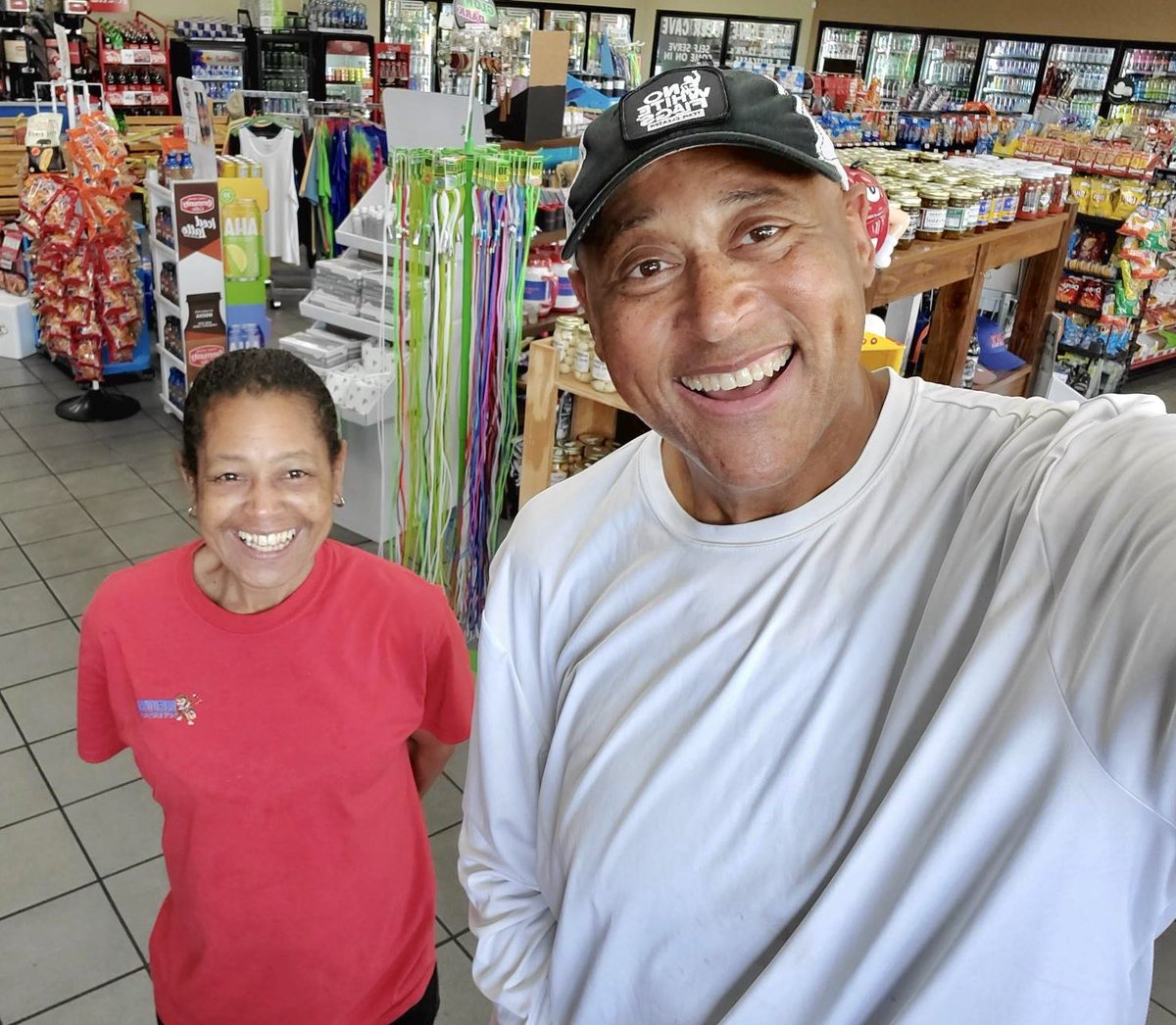 ChefKevinBelton's tweet photo. think Ms. Dorinda was surprised to see me at the gas station. Or maybe she was shocked I was gonna cut my grass😂 #gettinggas #gasstation #surprisedtoseeme #gonnacutthegrass #mynewmower #home https://t.co/ualpOtbi2R