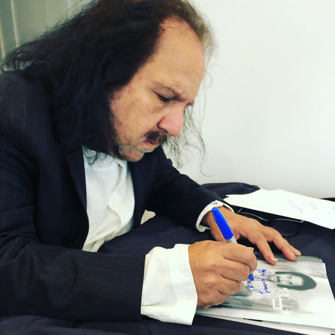 Using my #covid downtime wisely. Trying to catch up on autographs. https://t.co/TCOc0i95ys