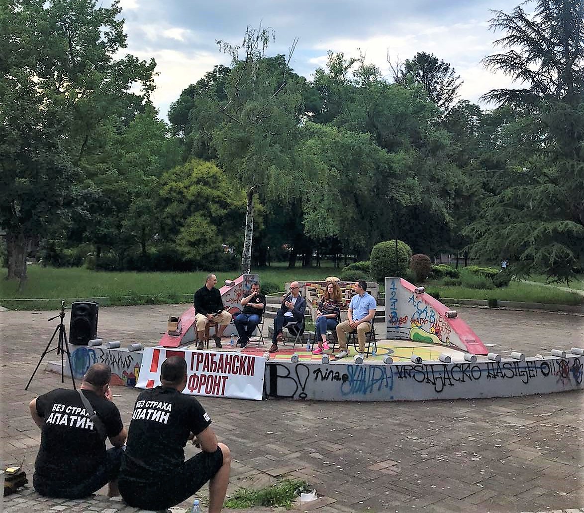 Marfijeva_kci's tweet photo. Niš: Srbija protiv diktature #GradjanskiFront #NeDavimoBeograd #bojkot2020 #Niš https://t.co/5q54W1rs4d