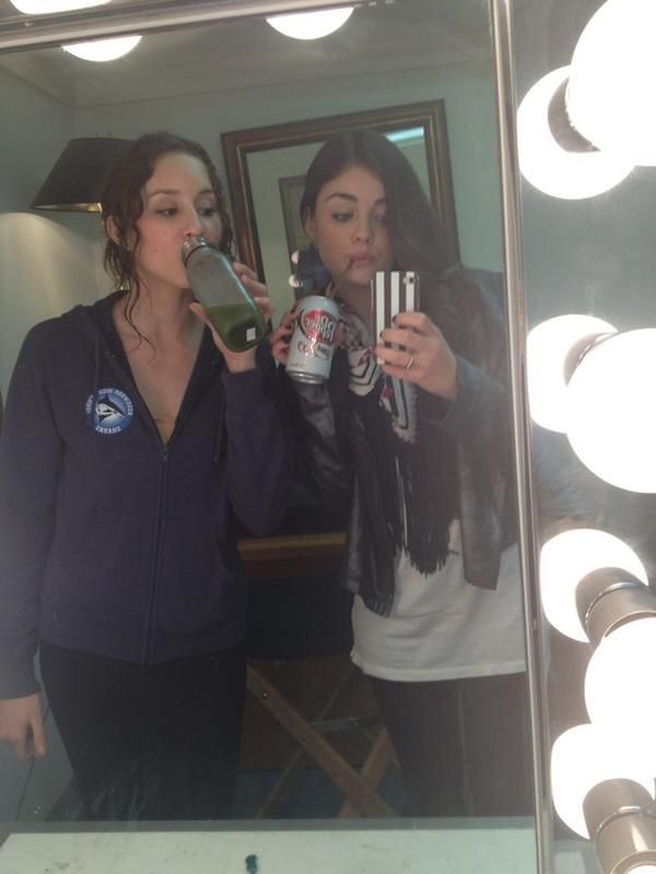 ArchiveSpencer's tweet image. #LucyHale #Troian #PrettyLittleLiars