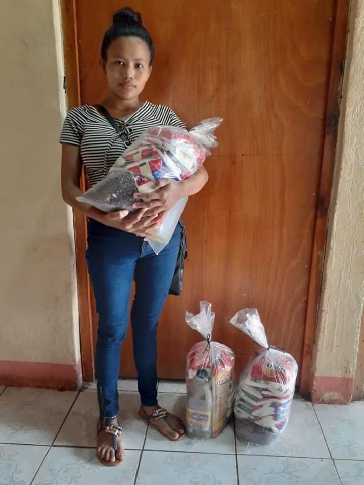 ClsNicaragua's tweet photo. #Nicaragua

Gobierno #Sandinista a través del #MinisterioDeLaFamilia realiza entrega de paquetes alimenticios a Protagonistas del Programa #PartosMultiples en el municipio de #SanRamon en #Matagalpa

#NicaraguaTriunfaEnPazYUnidad
#Nicaragua41Revolucion
#Matagalpa41Revolucion https://t.co/qJnB94wawp