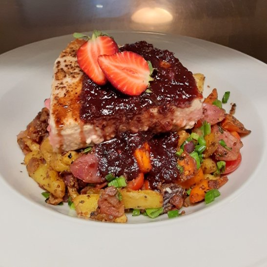 73Main's tweet photo. Our featured dish this evening is Seared Ahi Tuna served with a tri colored potato sucatash and topped with a mixed berry merlot remoulade! https://t.co/ByGrgKQOGB