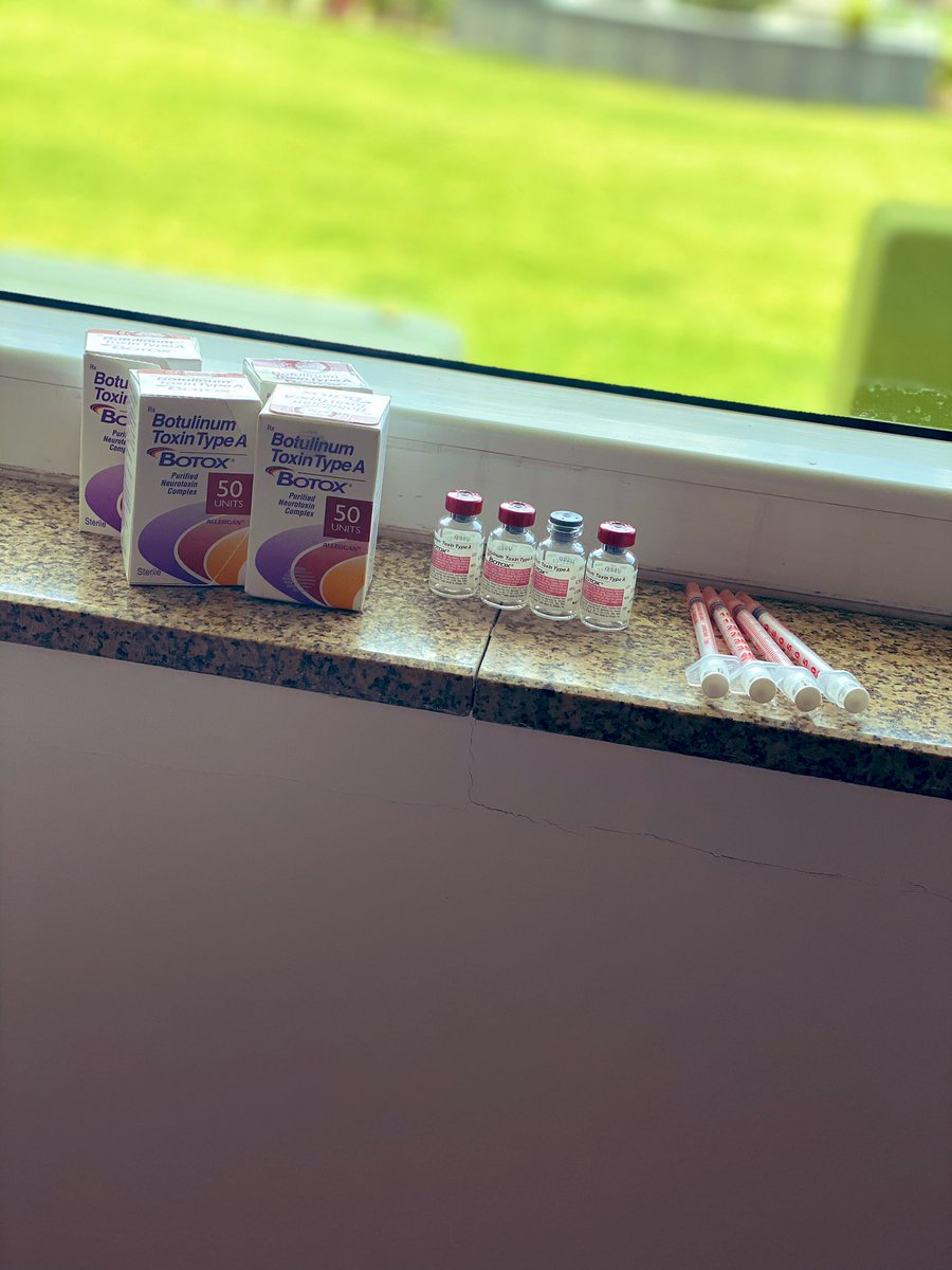 Diptidhillon's tweet photo. Time for some Botox! Don’t let covid hit your age...get ur wrinkles fixed so they don’t become permanent post pandemic! Maintaining is the key!
#botox #antiage #beauty #skincare #wrinkles  #appleskinclinicdelhi https://t.co/wA8TAhmK8K
