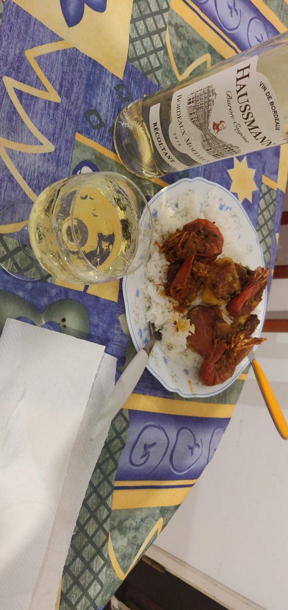 JMichel97430's tweet photo. Bonjour à toutes et à tous, aujourd'hui je partage avec vous un #carry de #camarons d'eau douce préalablement fris et pimentés.
Bon appétit.
Recette d'ici quelques heures. Merci https://t.co/TQ8mP5OrjE