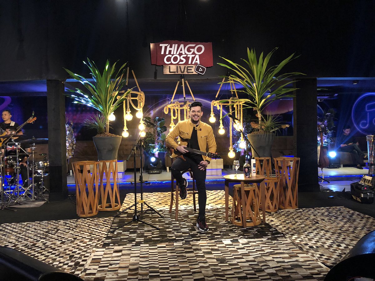 thiagocostapa's tweet photo. Já estou ao vivo no YouTube, espero vocês ❤️ #Thiagocostalive #Aowpotência https://t.co/CYj0jfWte2