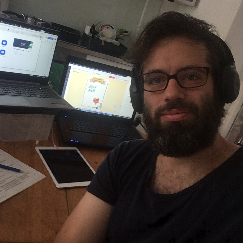 Pfefferminzer's tweet photo. An dem heutigen Weminar zu Intervention und Krisenmanagement bei Fällen sex. Gewalt, fanden die Teilnehmer*innen besonders wichtig die Intetvention an Fallbeispielen üben zu können. https://t.co/HK6S0J2v91