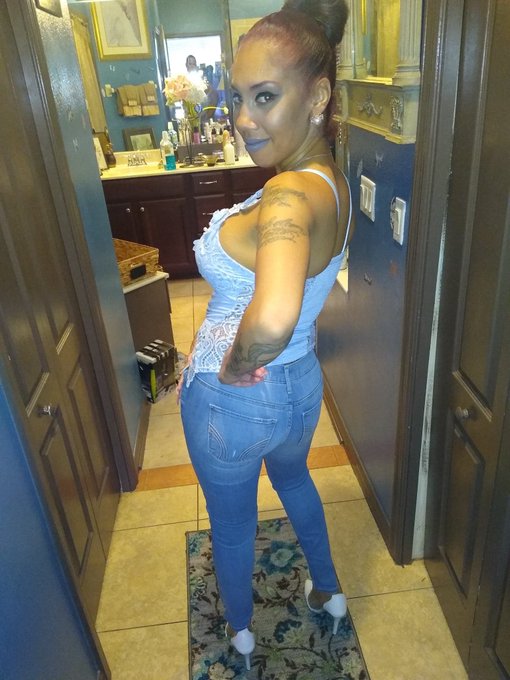 Want to hook up? Subscribe to my https://t.co/zYalRjM6sP LexXxLola first https://t.co/eCpJrM3RNX