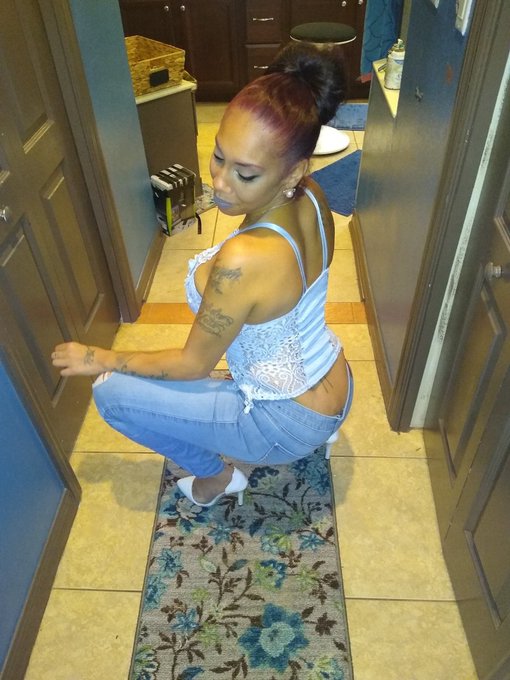 Want to hook up? Subscribe to my https://t.co/zYalRjM6sP LexXxLola first https://t.co/eCpJrM3RNX