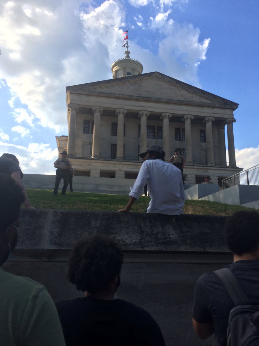 Here's the scene yesterday. Urged to move along by State Troopers who, from what I could overhear, kept trying to make a distinction b/w "The Governor's Office" &  @govbilllee himself,  @brotherjones_ & his colleagues decided to "hold space."