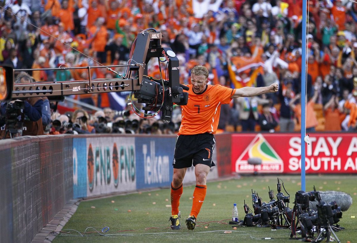 14 juni 2010. Het eerste Nederlandse doelpunt van het WK 2010. #nedden 2-0. #wk2010