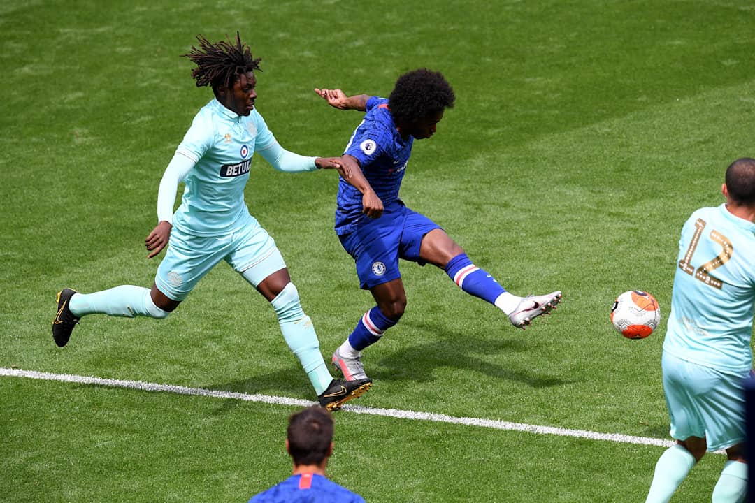willianborges88's tweet photo. It was great to be back at the Bridge today! 💪 #friendly #CFC #comeonchelsea #W10 #stamfordbridge https://t.co/IN6G853XvA