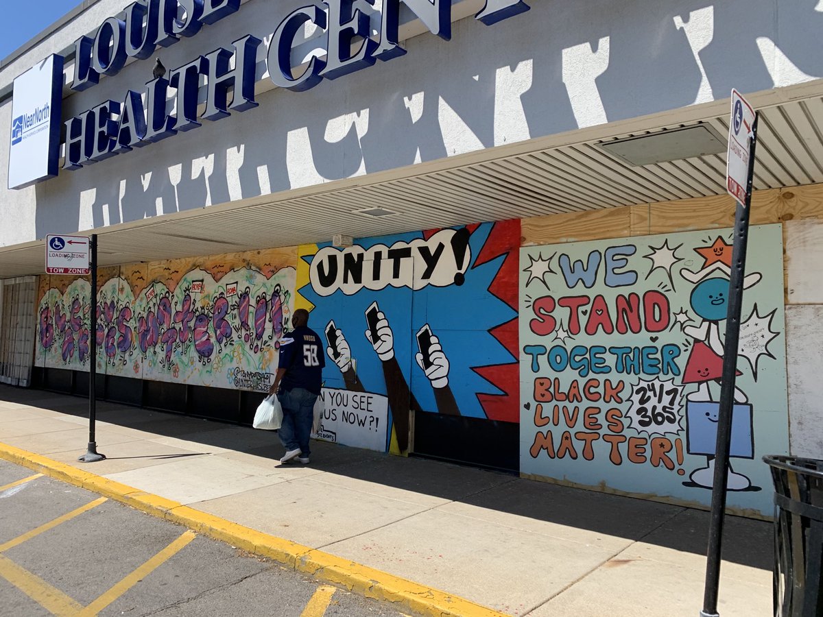 jmatanky's tweet photo. #ChicagoRiots and chicago &amp; kedzie plaza.  the community is supporting us in the time of distress.  thank you. we’re reopening https://t.co/cdZRuSHfxe